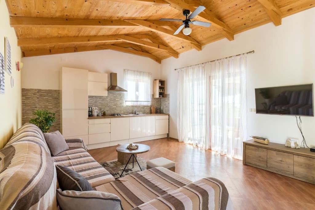 Beautiful Bay House Duga Villa Okrug Gornji Exterior photo